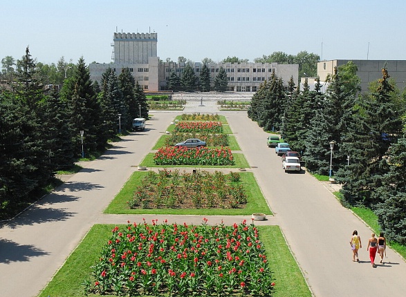 Oktyabrsky village, main square